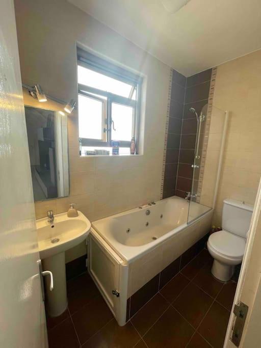 Gzira / Sliema Wifi & Ac ! Great Value & Location Exterior foto