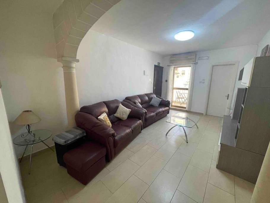 Gzira / Sliema Wifi & Ac ! Great Value & Location Exterior foto