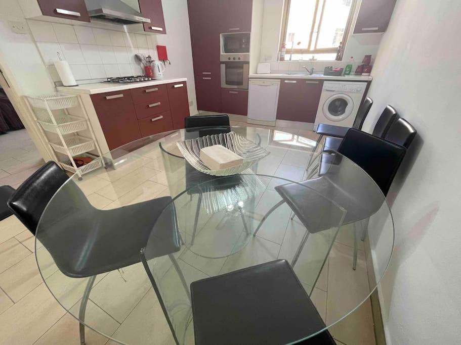 Gzira / Sliema Wifi & Ac ! Great Value & Location Exterior foto