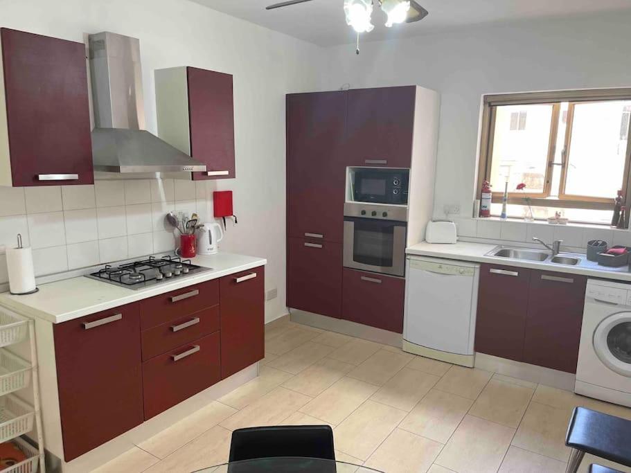 Gzira / Sliema Wifi & Ac ! Great Value & Location Exterior foto